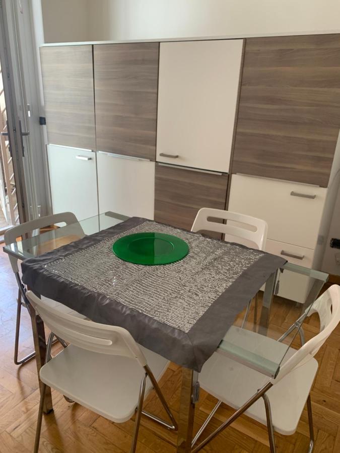 New Luxury Apartment, Milan City Center Milão Exterior foto